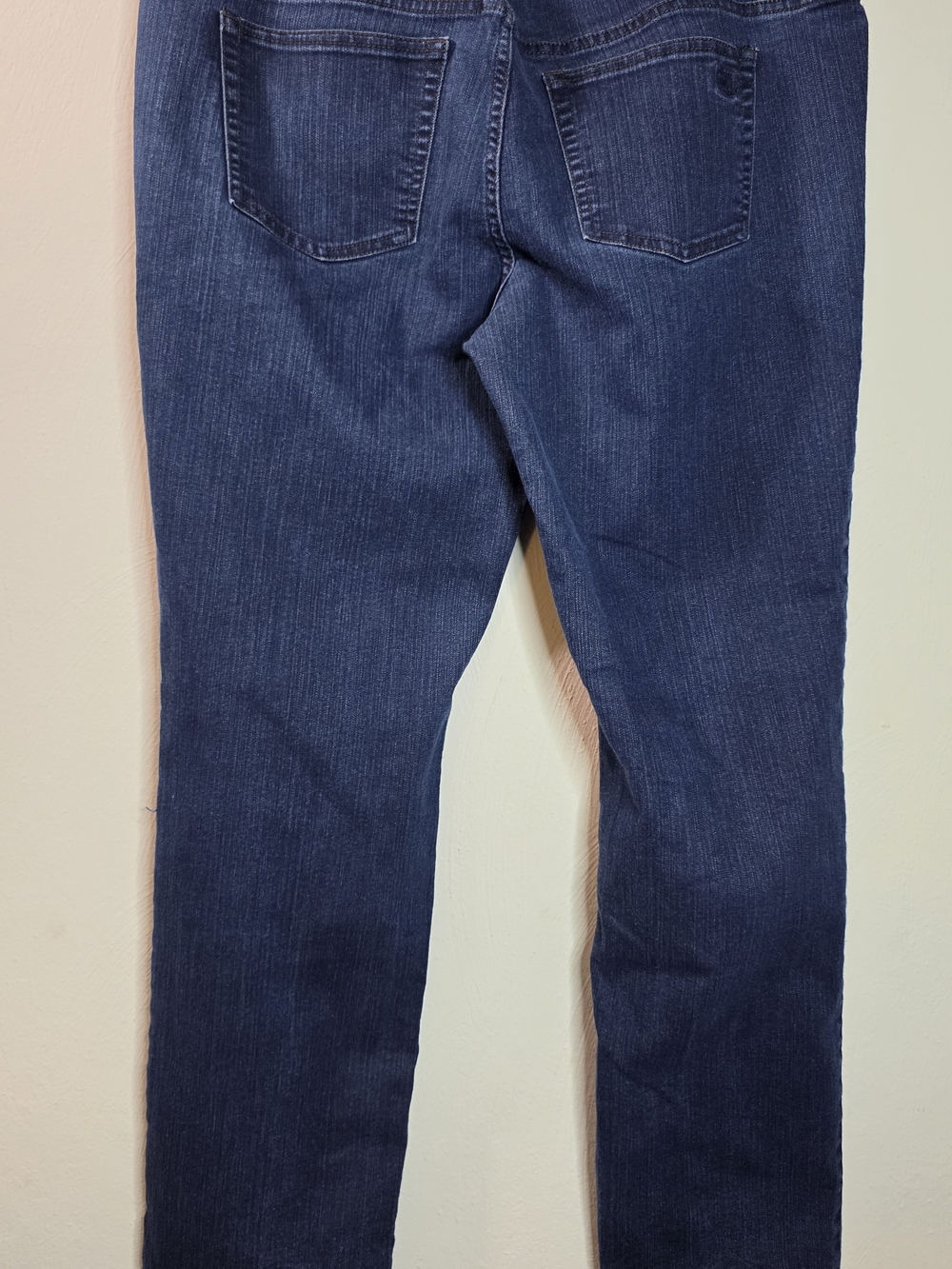 Liz Claiborne Women's Straight Leg Dark Blue Jeans - Picture 2 of 4
